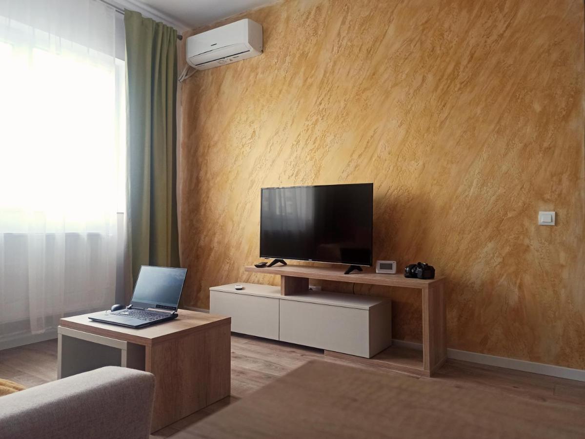 Stylish, Modern 2 Rooms Flat With City View, Near Presidential Palace Бухарест Екстер'єр фото