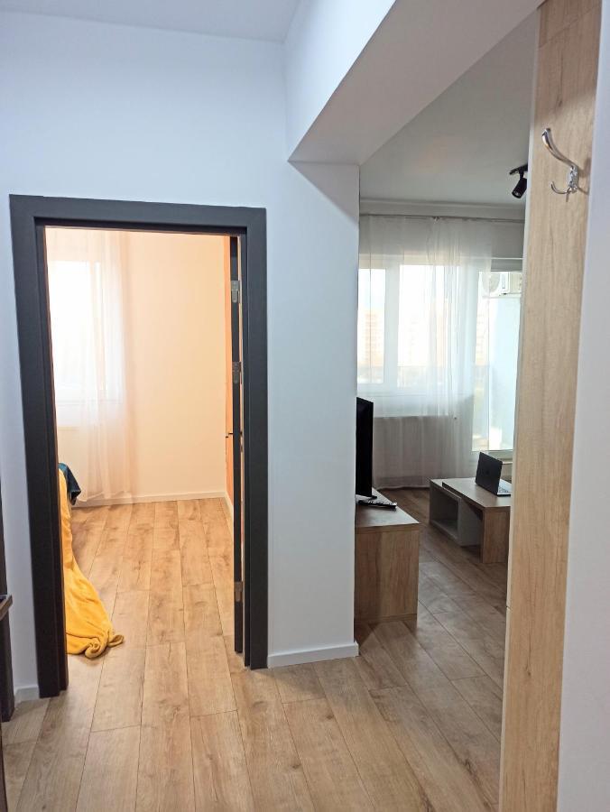 Stylish, Modern 2 Rooms Flat With City View, Near Presidential Palace Бухарест Екстер'єр фото
